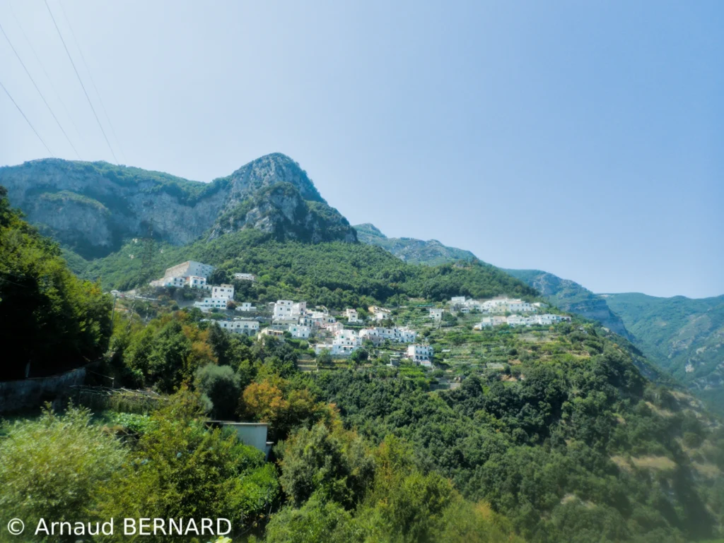 Village sur la côte